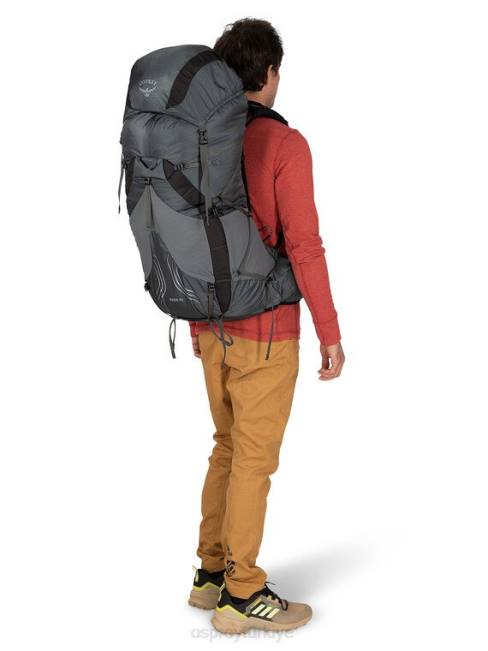 erkekler tungsten grisi Osprey exos 48 ultra hafif sırt çantasıyla seyahat 20VZ22