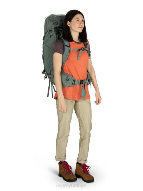 üniseks mürver Osprey Kyte 48 sırt çantasıyla seyahat 20VZ59
